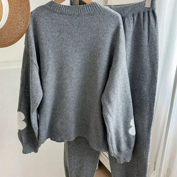 Grey Casual Women's Crochet Floral Pattern Sweater Top And Pants Knit Set - Picture 2 of 6